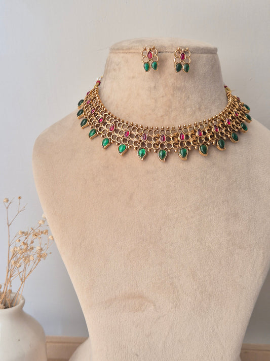 Fulmala Necklace Set