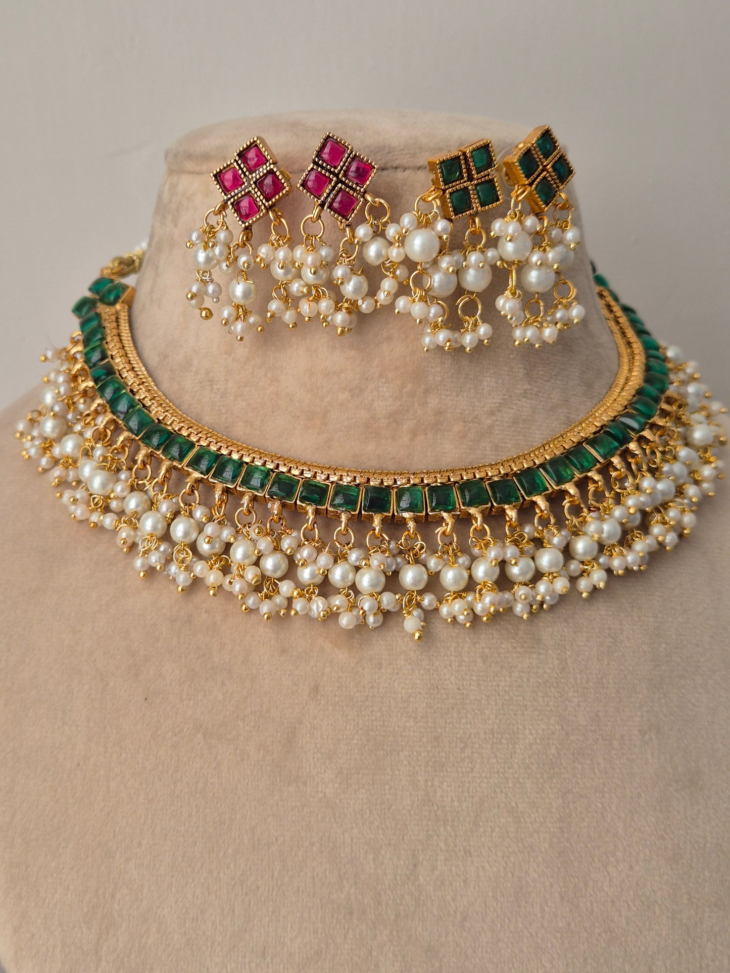 Godarva Reversible Necklace Set