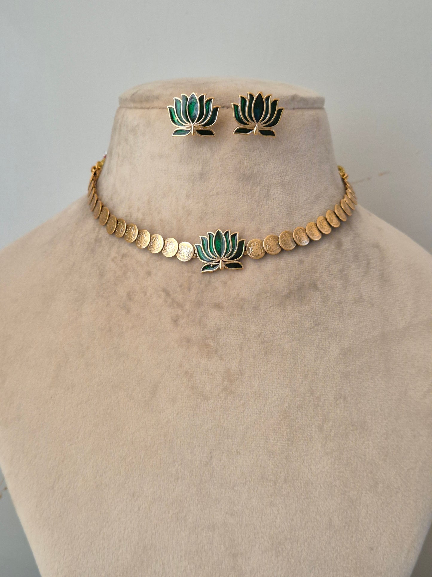 Rakti Necklace Set