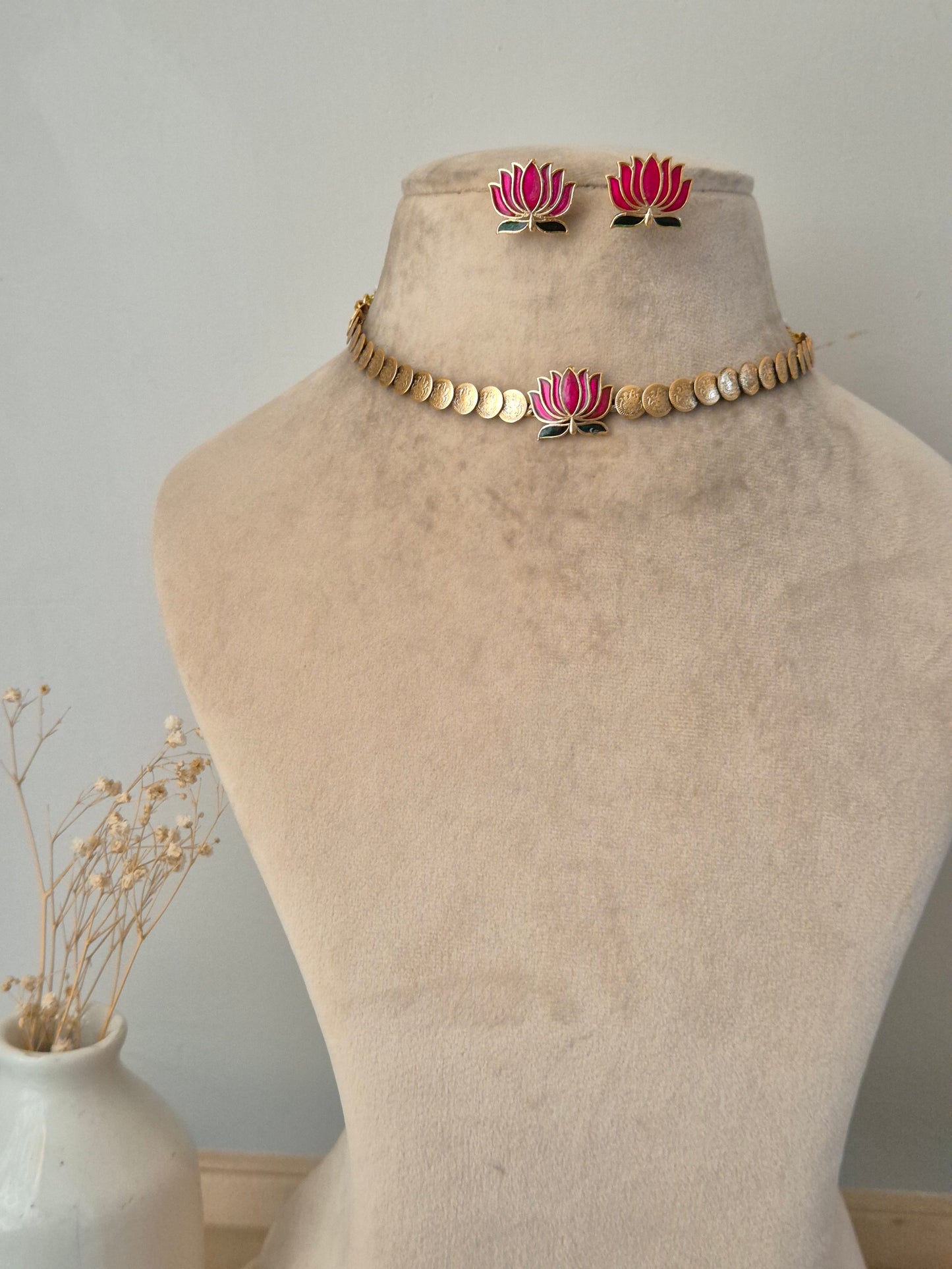 Ramra Necklace Set