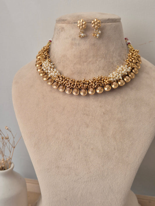 Uttara Necklace Set