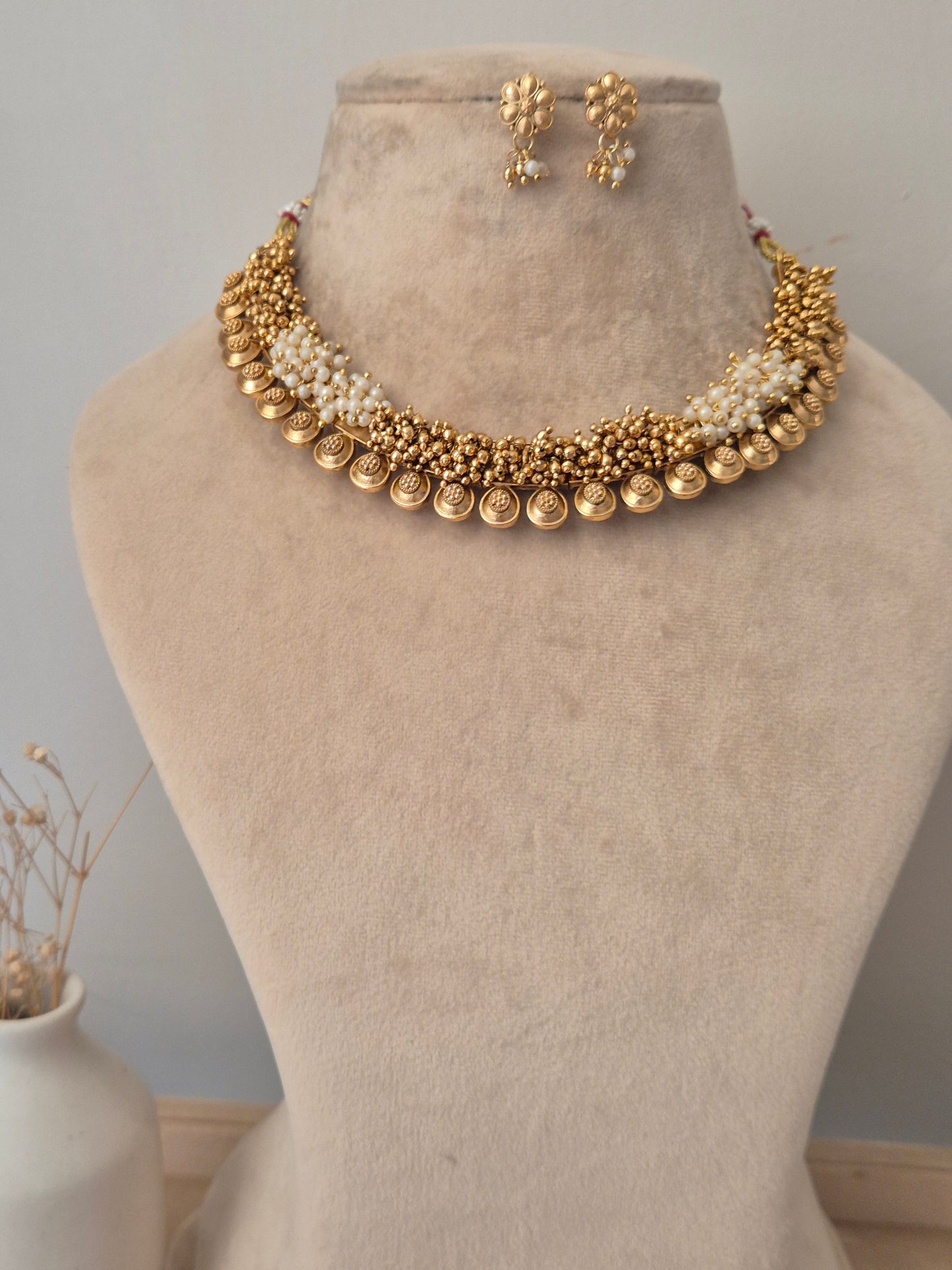 Uttara Necklace Set