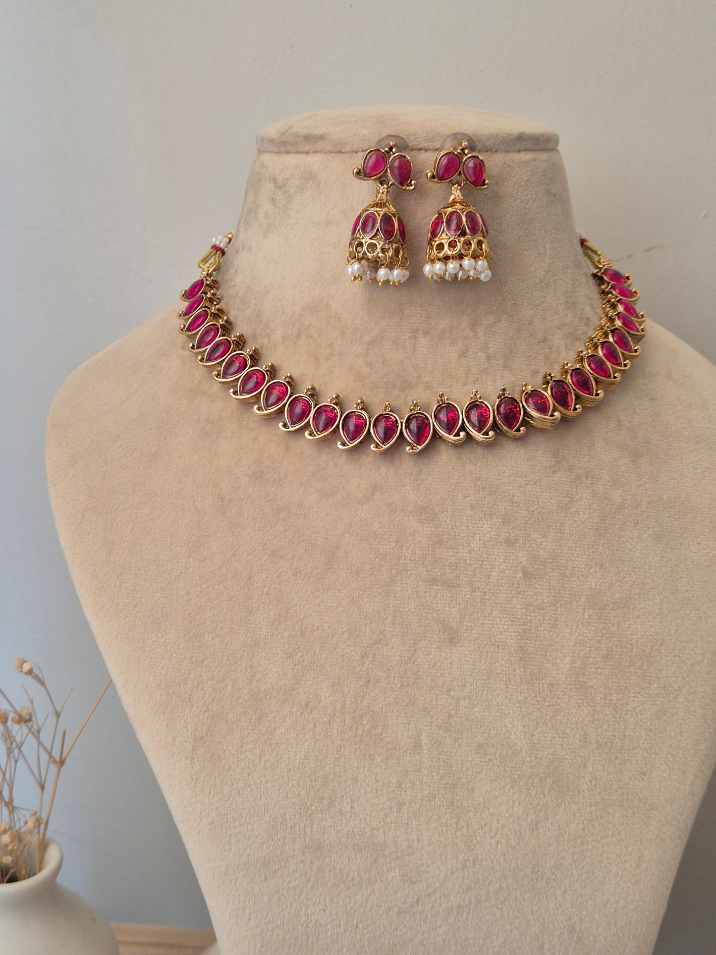 Gamini Necklace Set