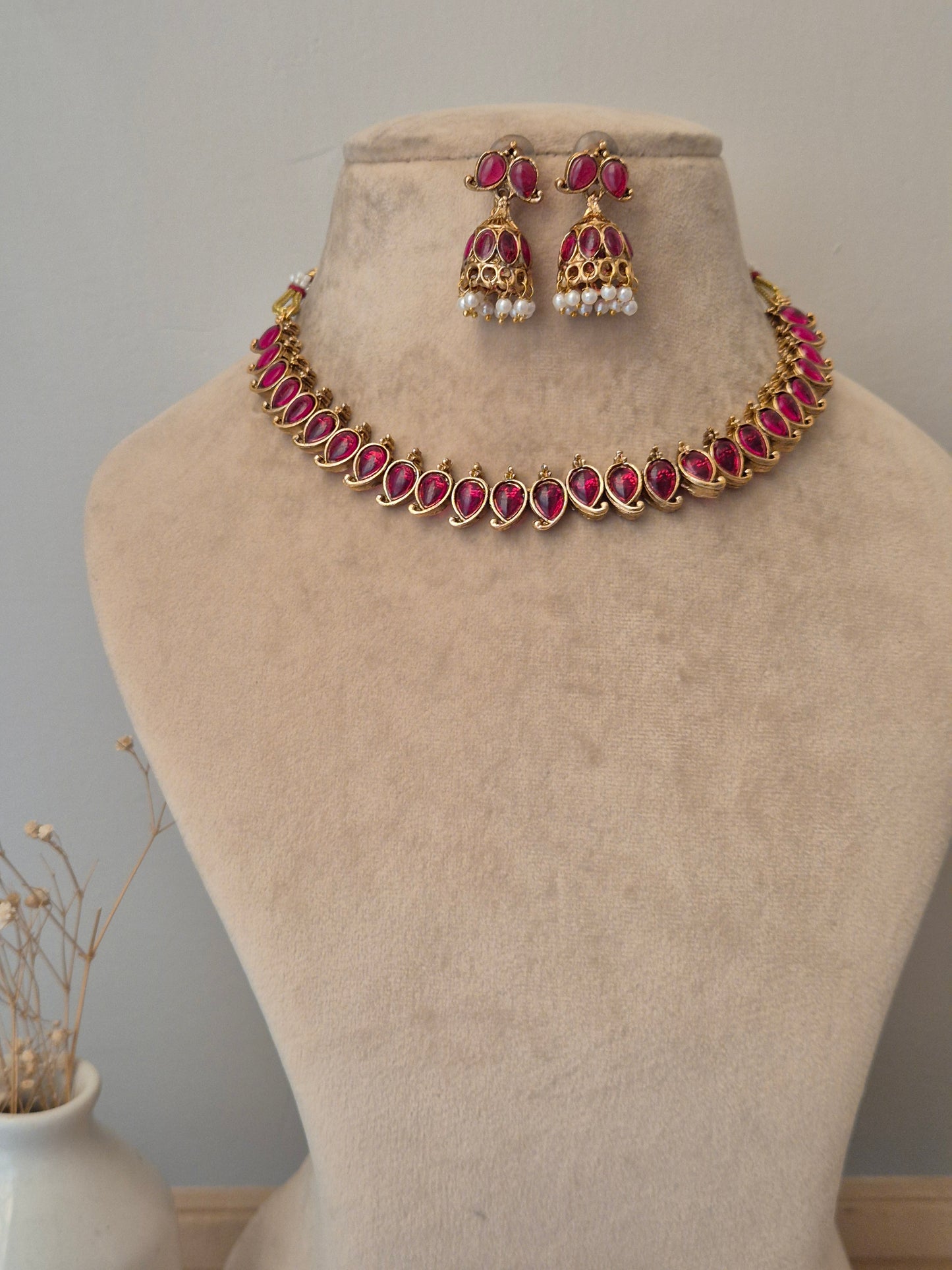 Gamini Necklace Set