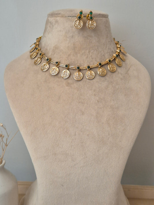 Gatha Necklace Set