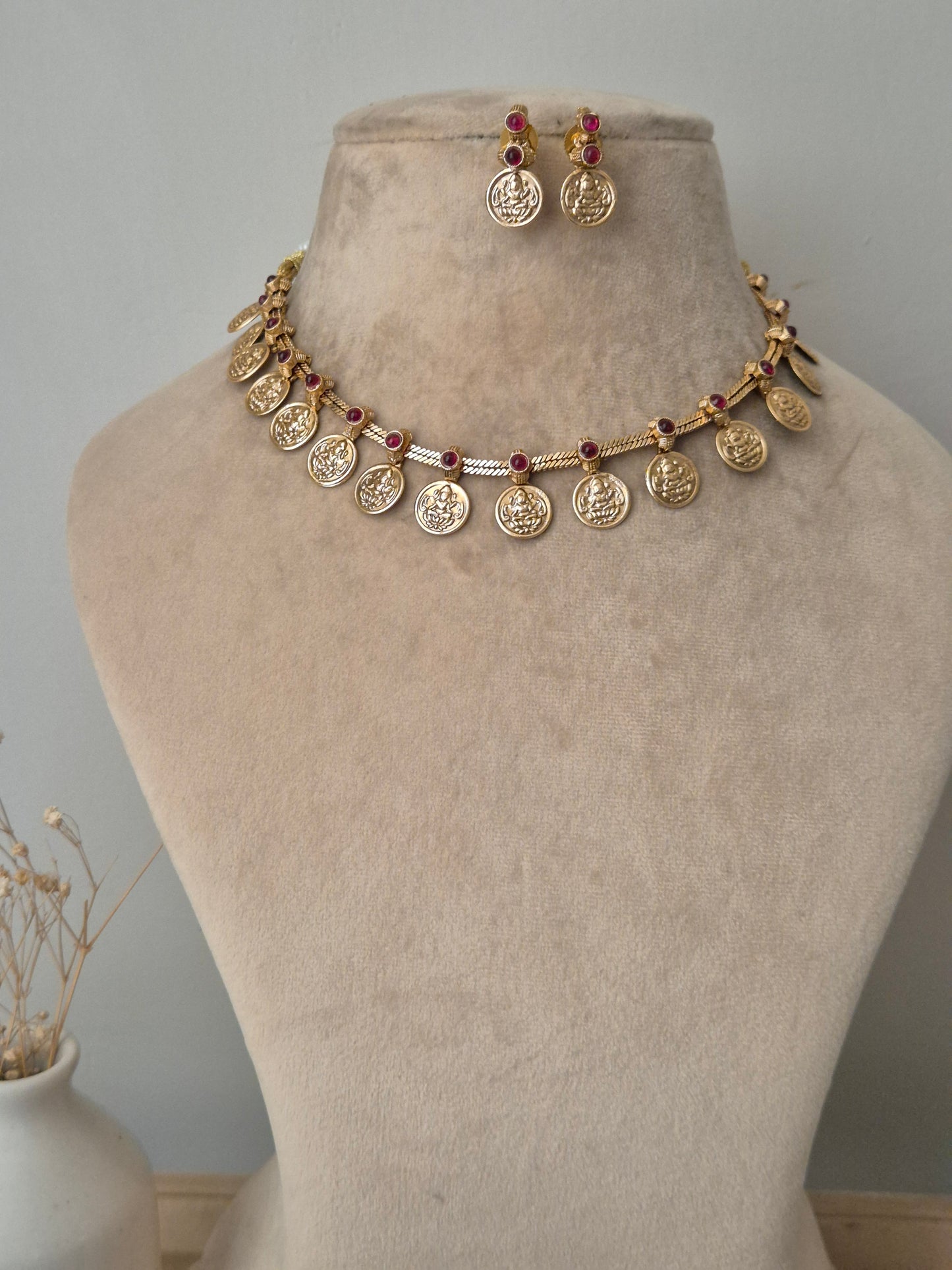 Gopi Necklace Set