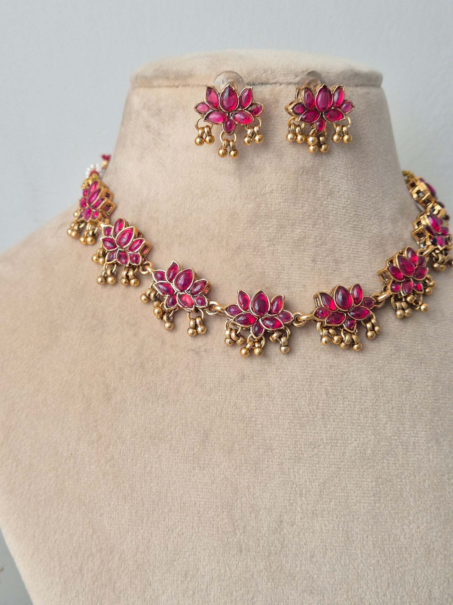 Quinci Necklace Set