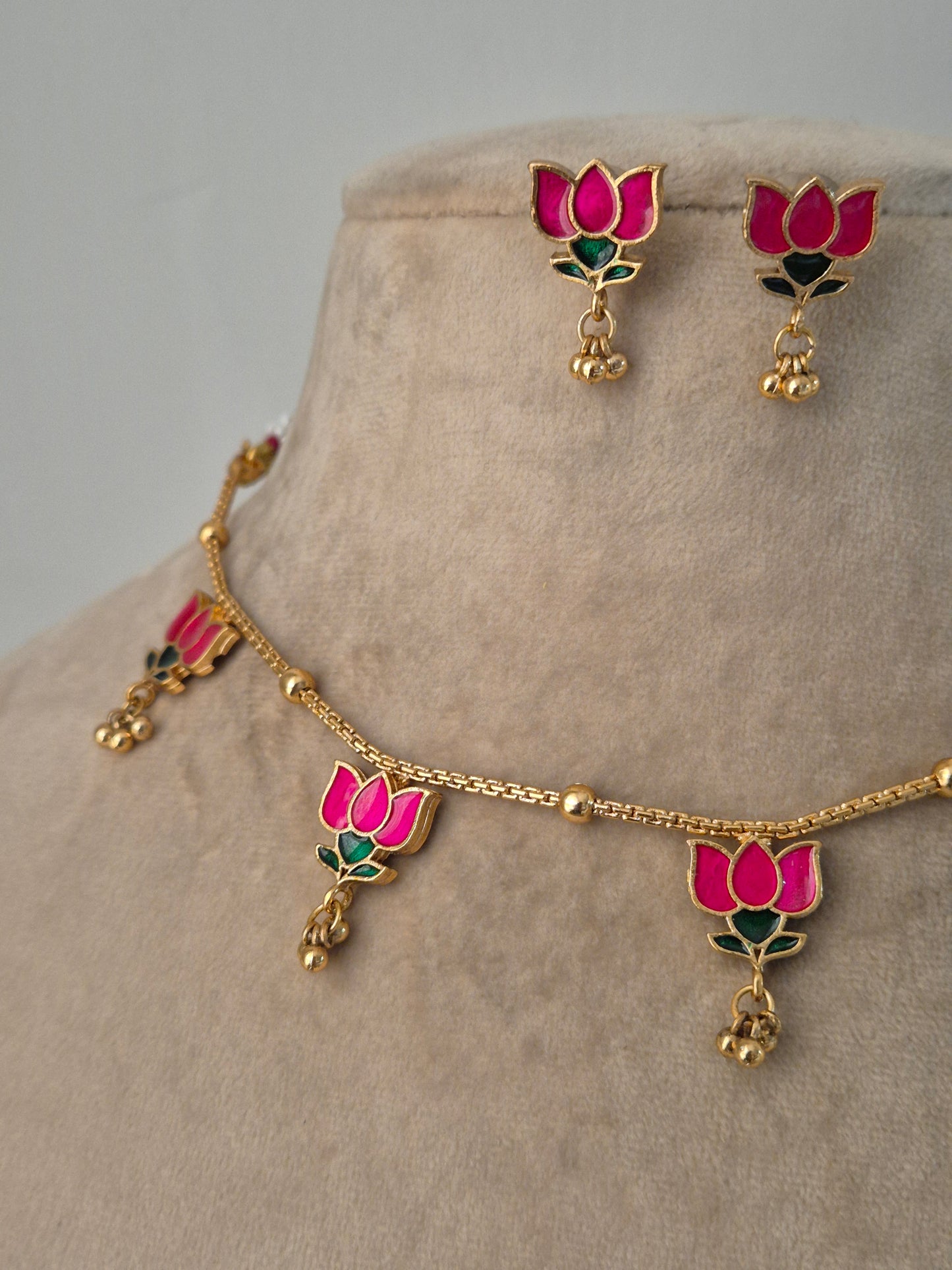 Iccha Necklace Set