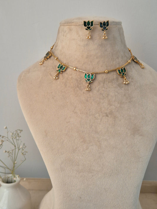 Ishwari Necklace Set