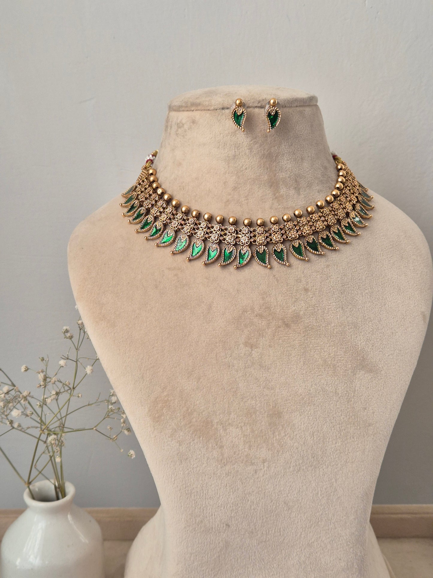 Zanisha Necklace Set