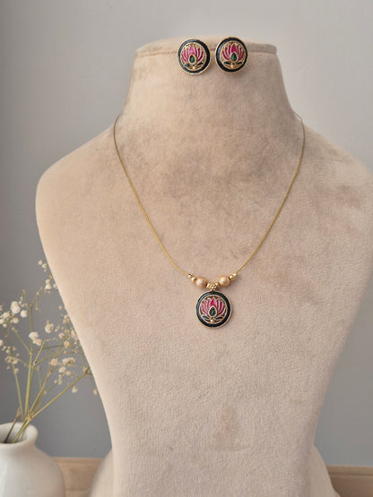 Zena Invisible Necklace Set