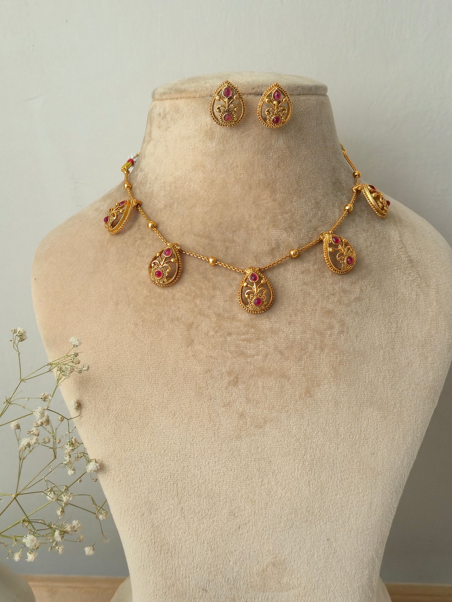 Barnali Necklace Set