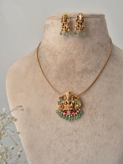 Yaadhavi Necklace Set