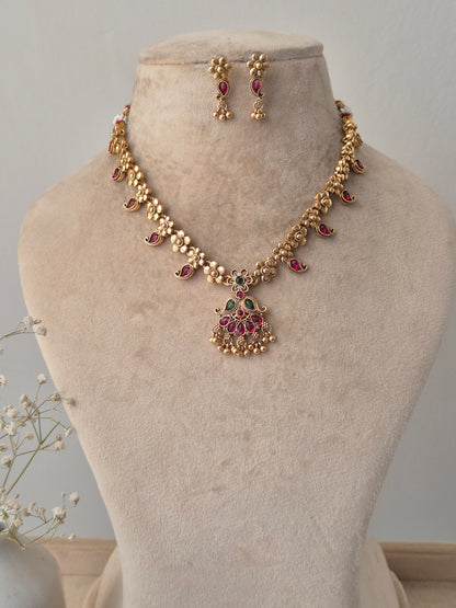 Yagnitha Necklace Set