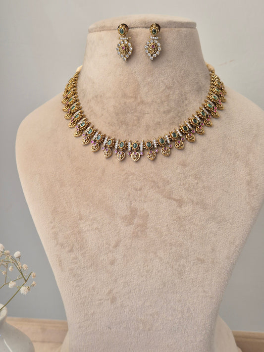 Eti Necklace Set