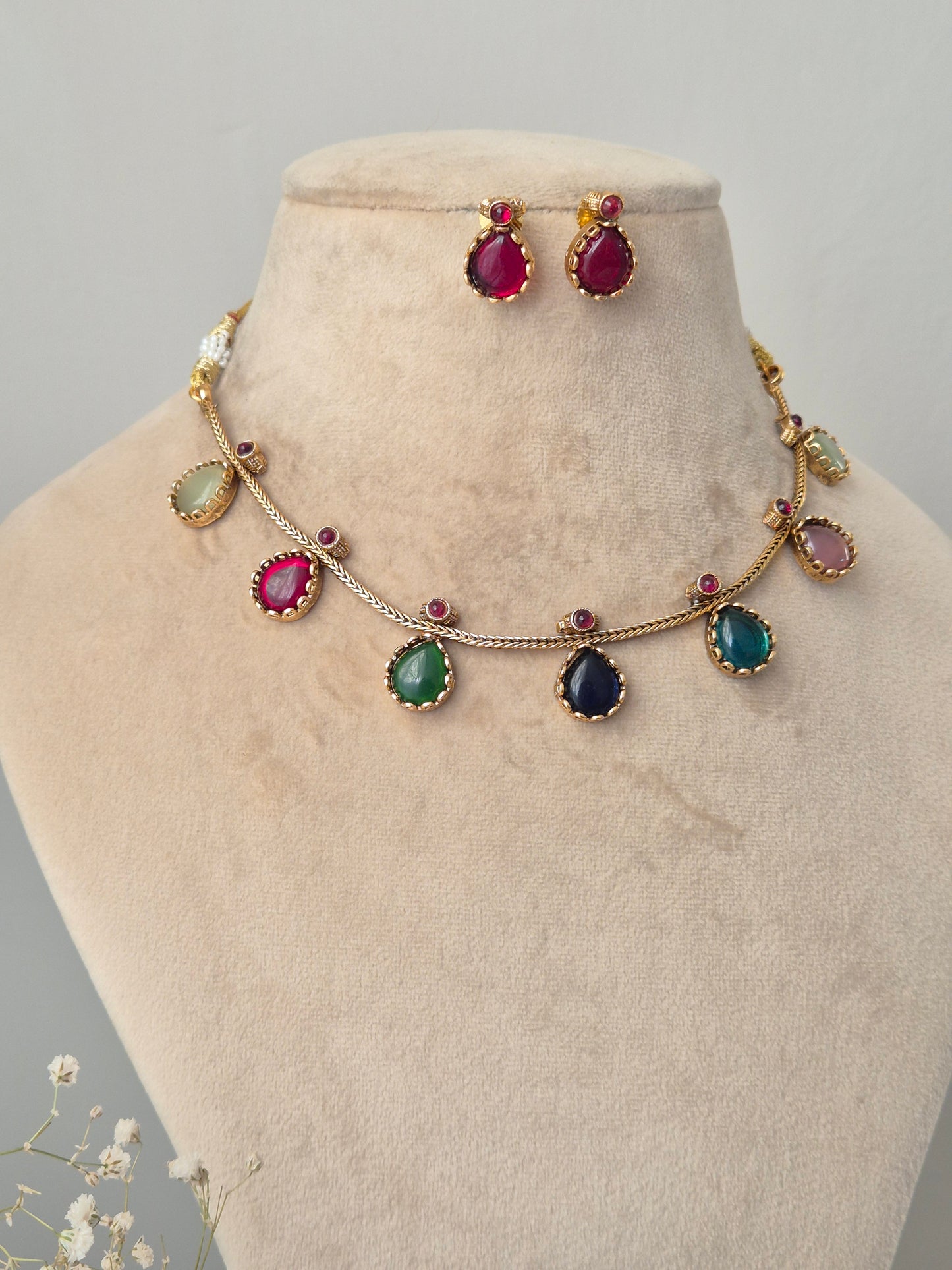 Ojaswini Necklace Set