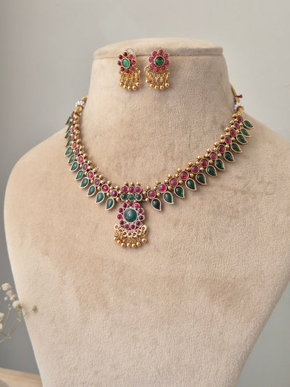 Weyra Necklace Set