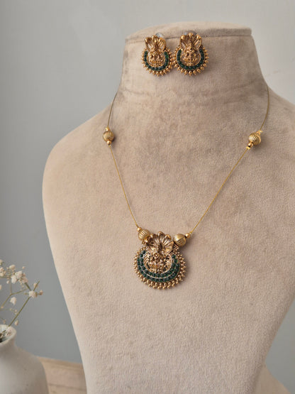 Swarnika Invisible Chain Necklace Set