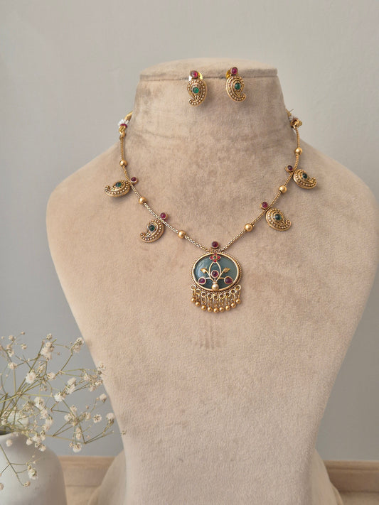 Dhriti Necklace Set