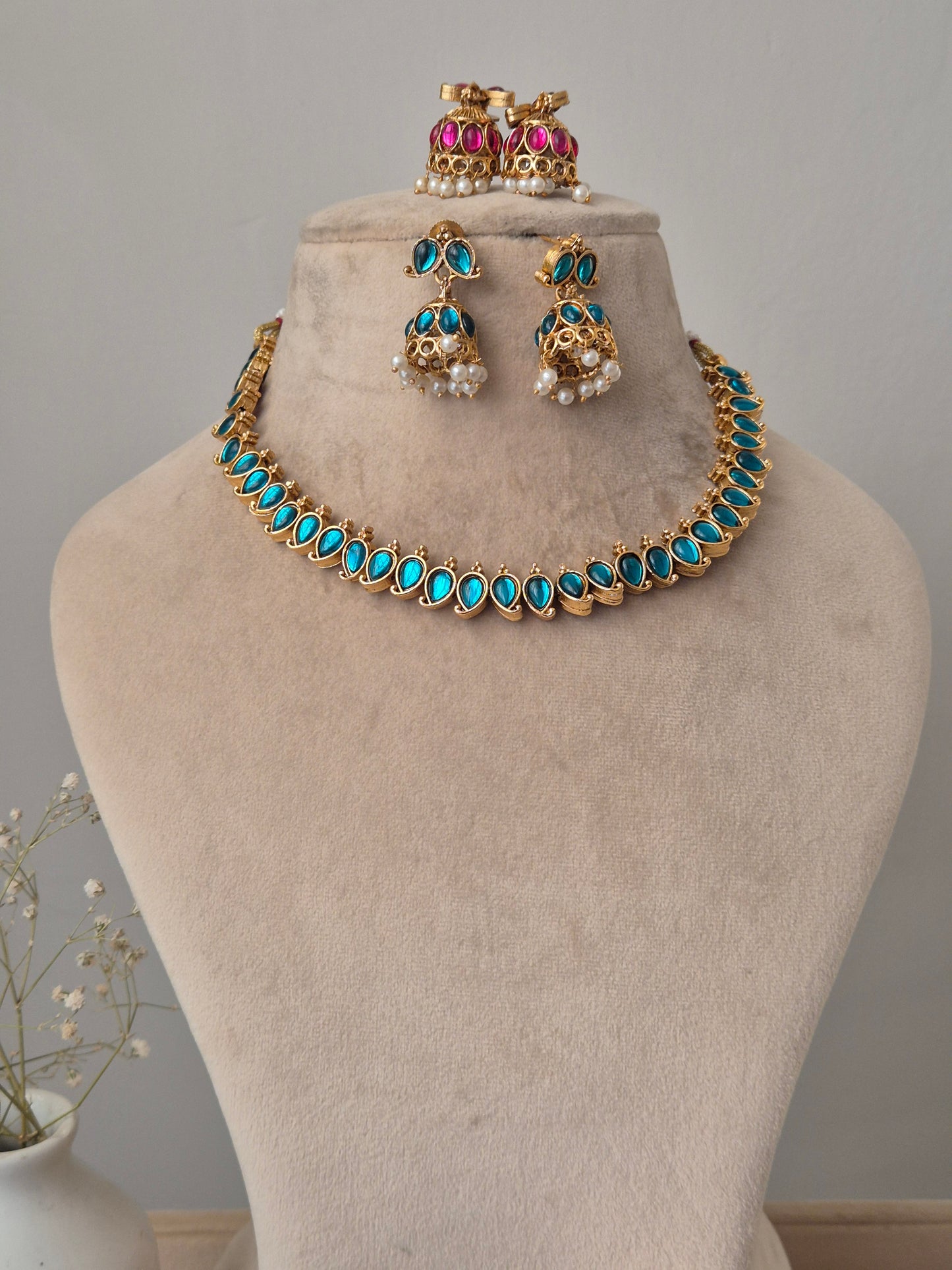 Sudarshini Reversible Necklace Set
