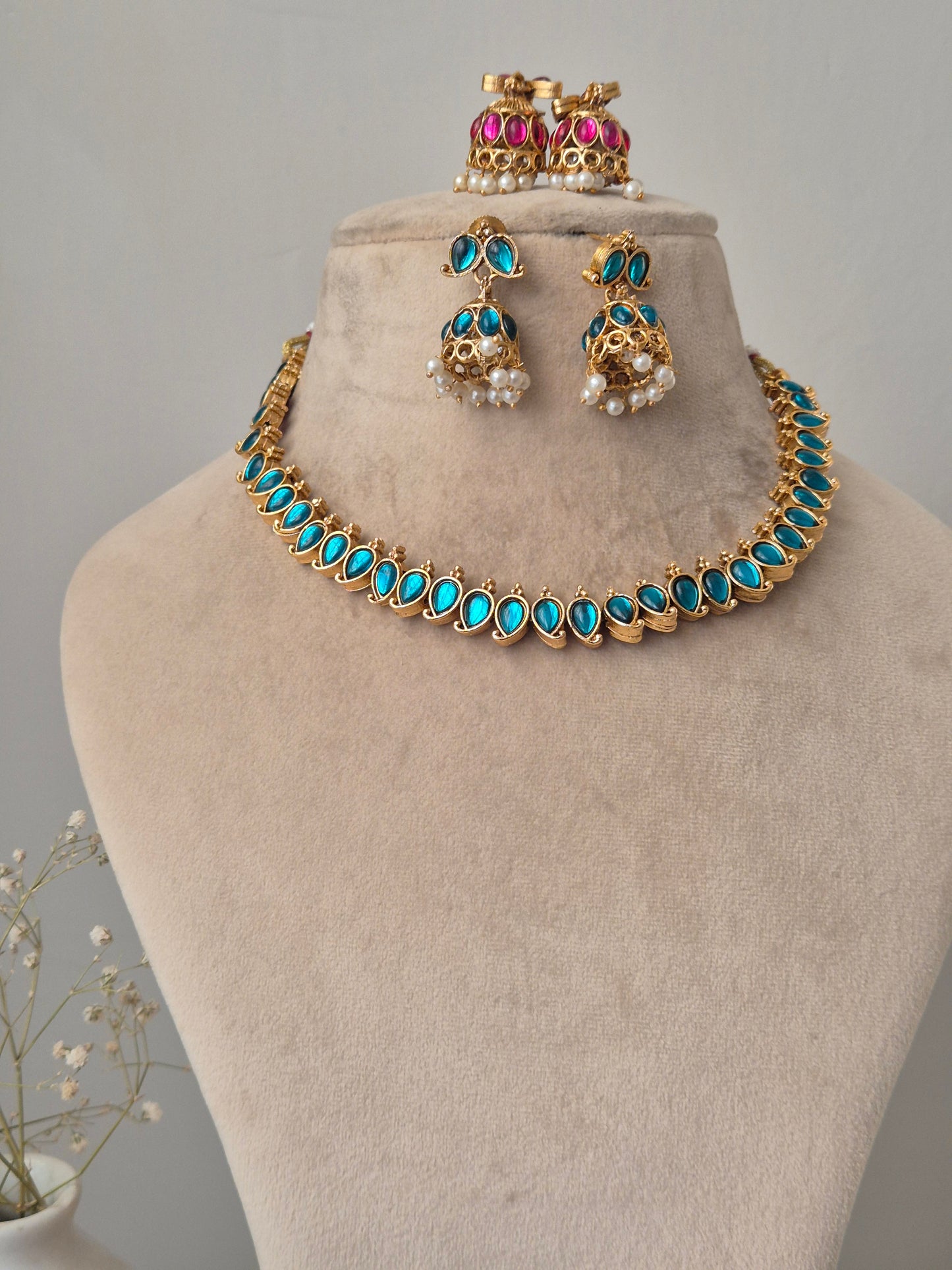 Sudarshini Reversible Necklace Set