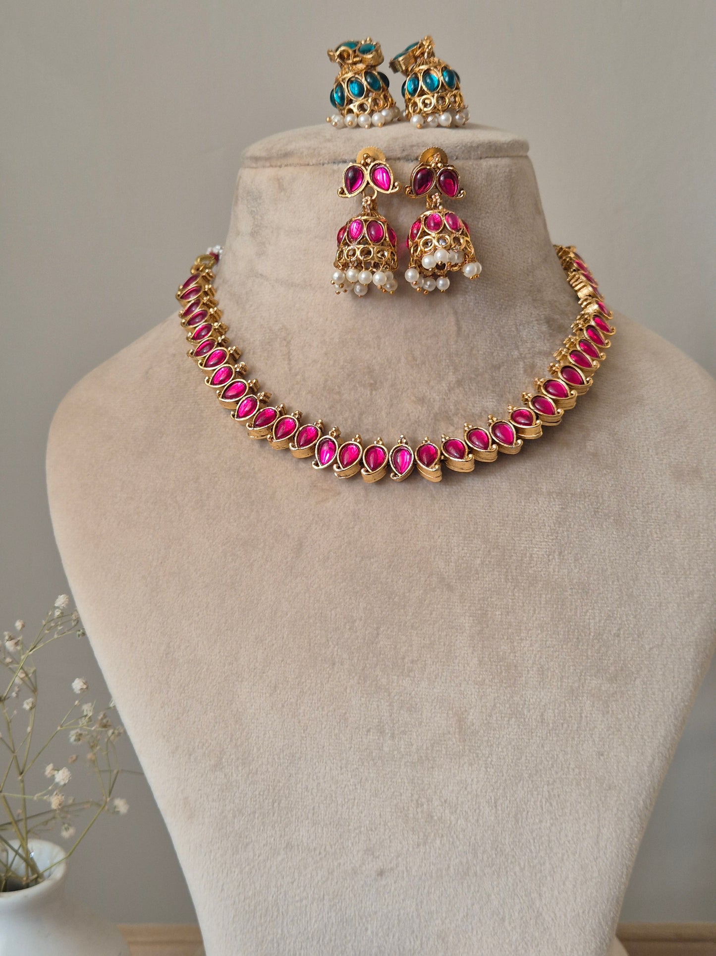 Sudarshini Reversible Necklace Set