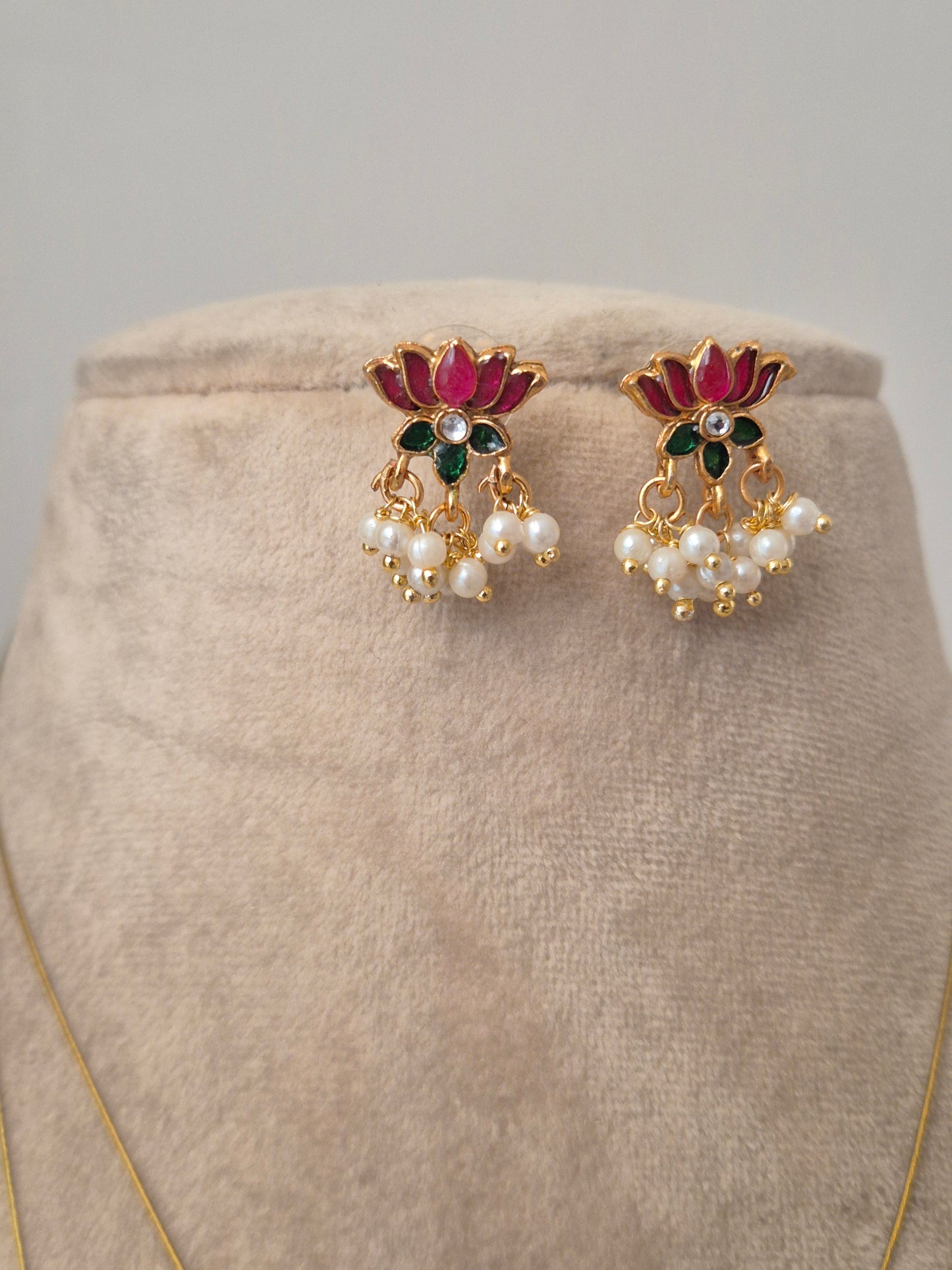 Kumudini Invisible Necklace Set