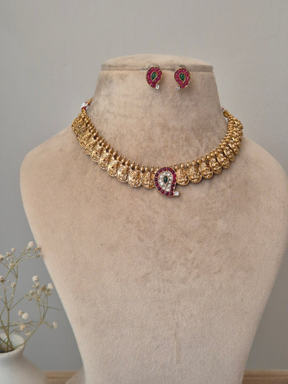 Lopika Necklace Set
