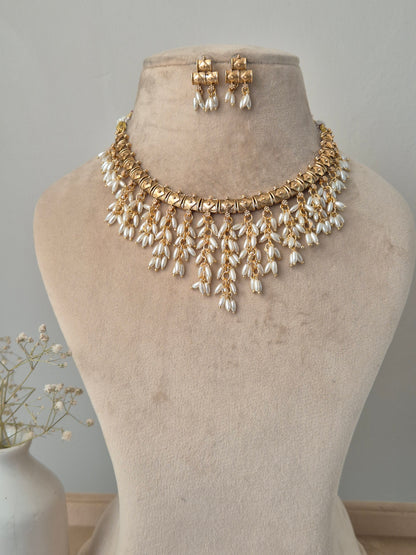 Feshikha Necklace Set