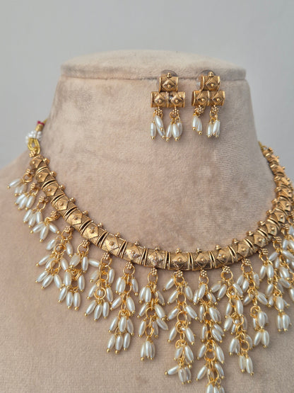 Feshikha Necklace Set