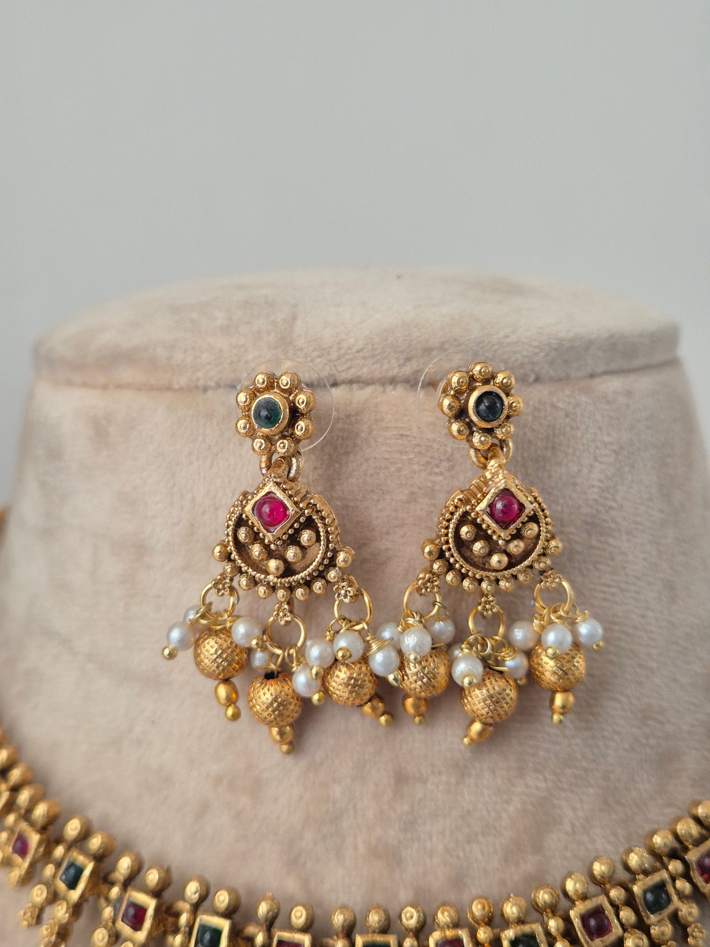 Teertha Necklace Set