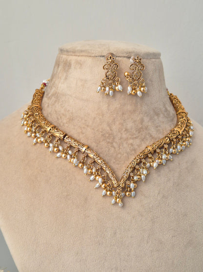 Tanvija Necklace Set