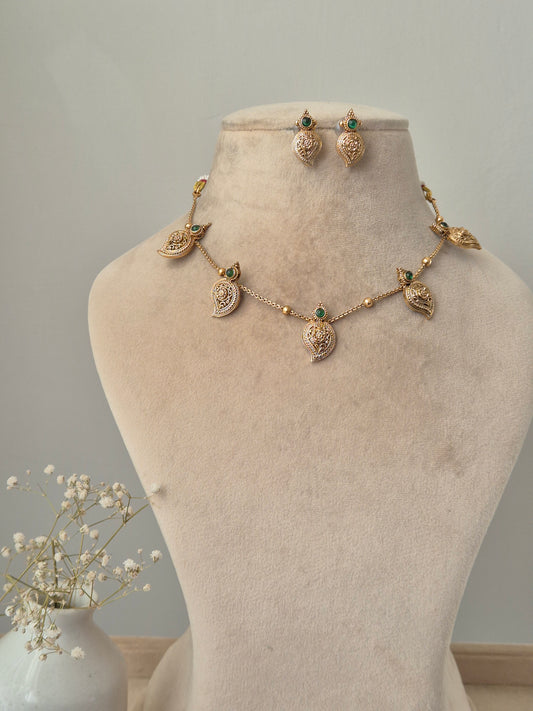 Zaina Necklace Set