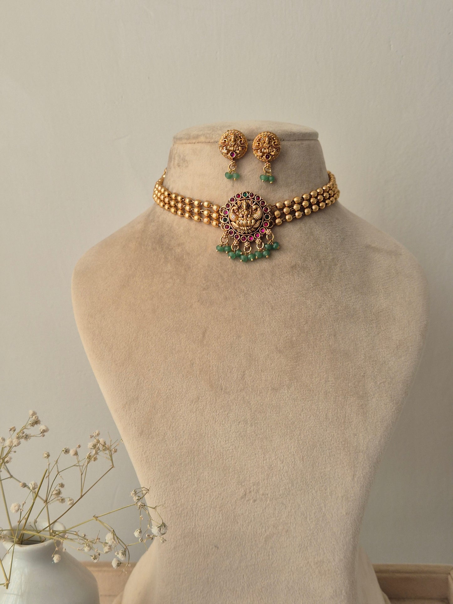 Mayashri Choker Set