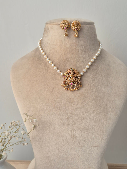 Truti Necklace Set