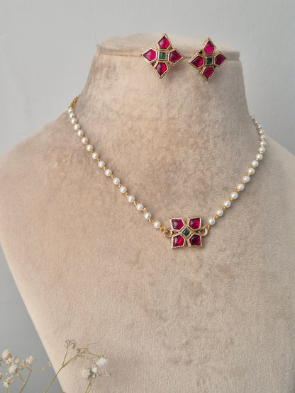 Tripti Necklace Set