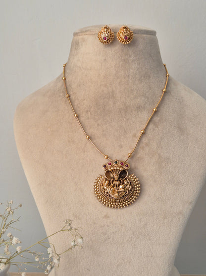Viji Necklace Set