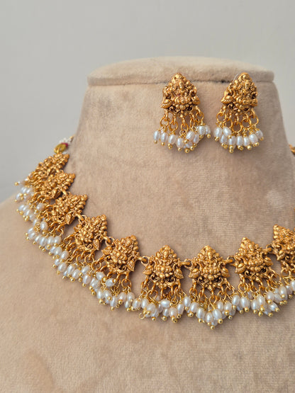 Vaya Necklace Set