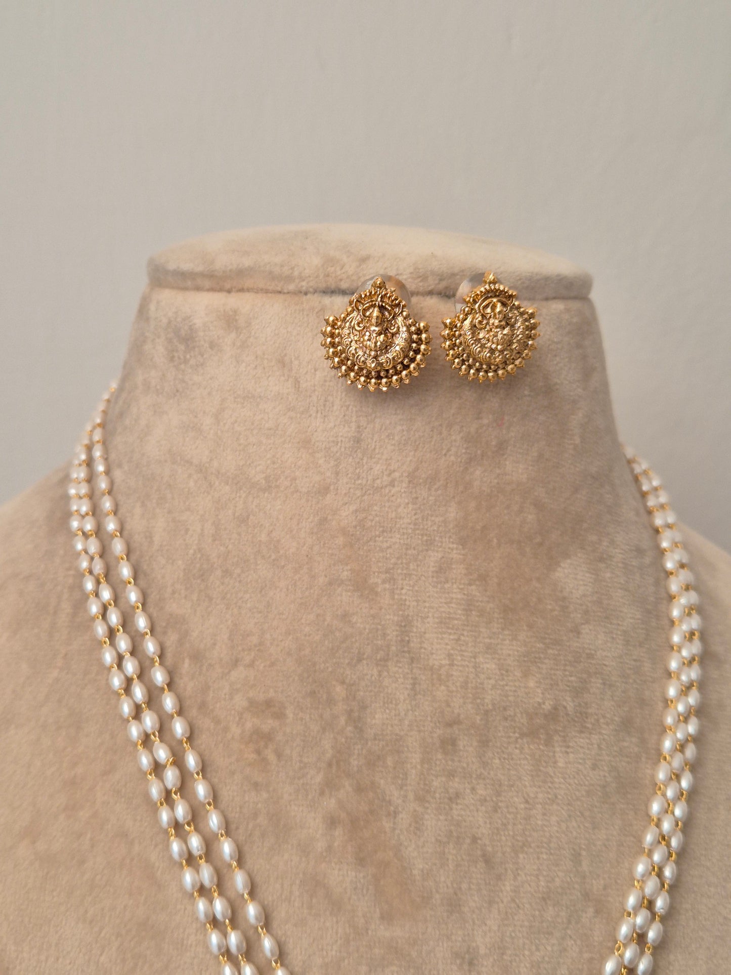 Riti Necklace Set