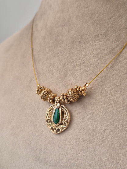 Winsa Invisible Chain Necklace Set