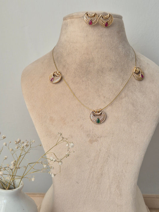 Tavira Invisible Chain Necklace Set