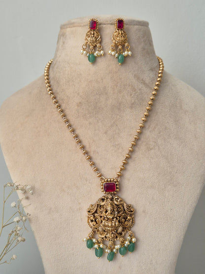 Triveni Necklace Set