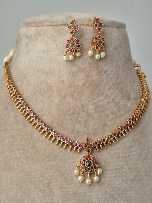 Ridah Necklace Set