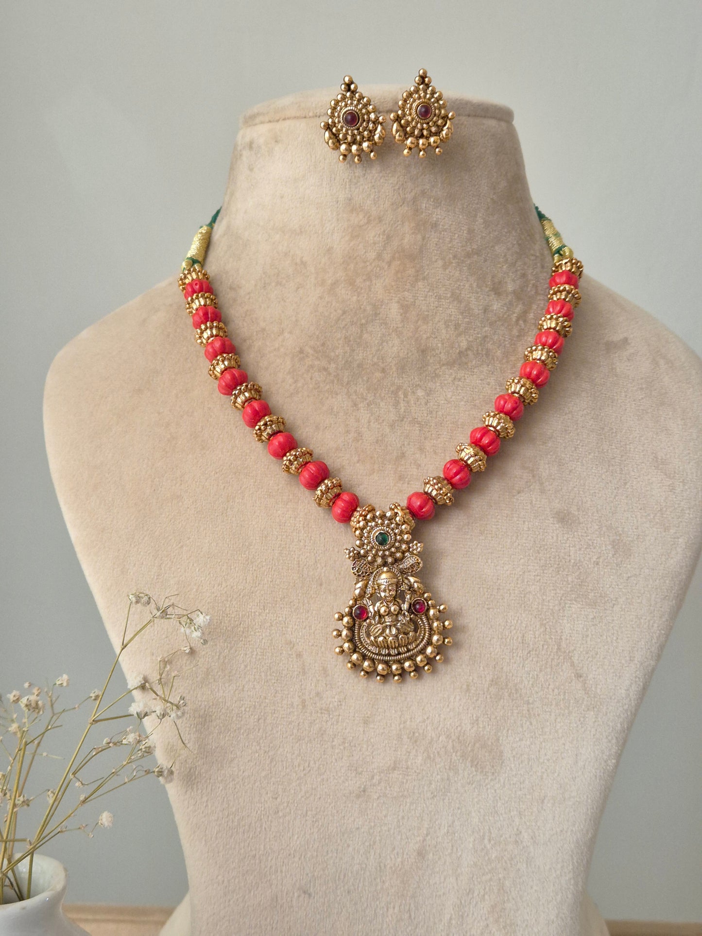Sukanya Necklace Set