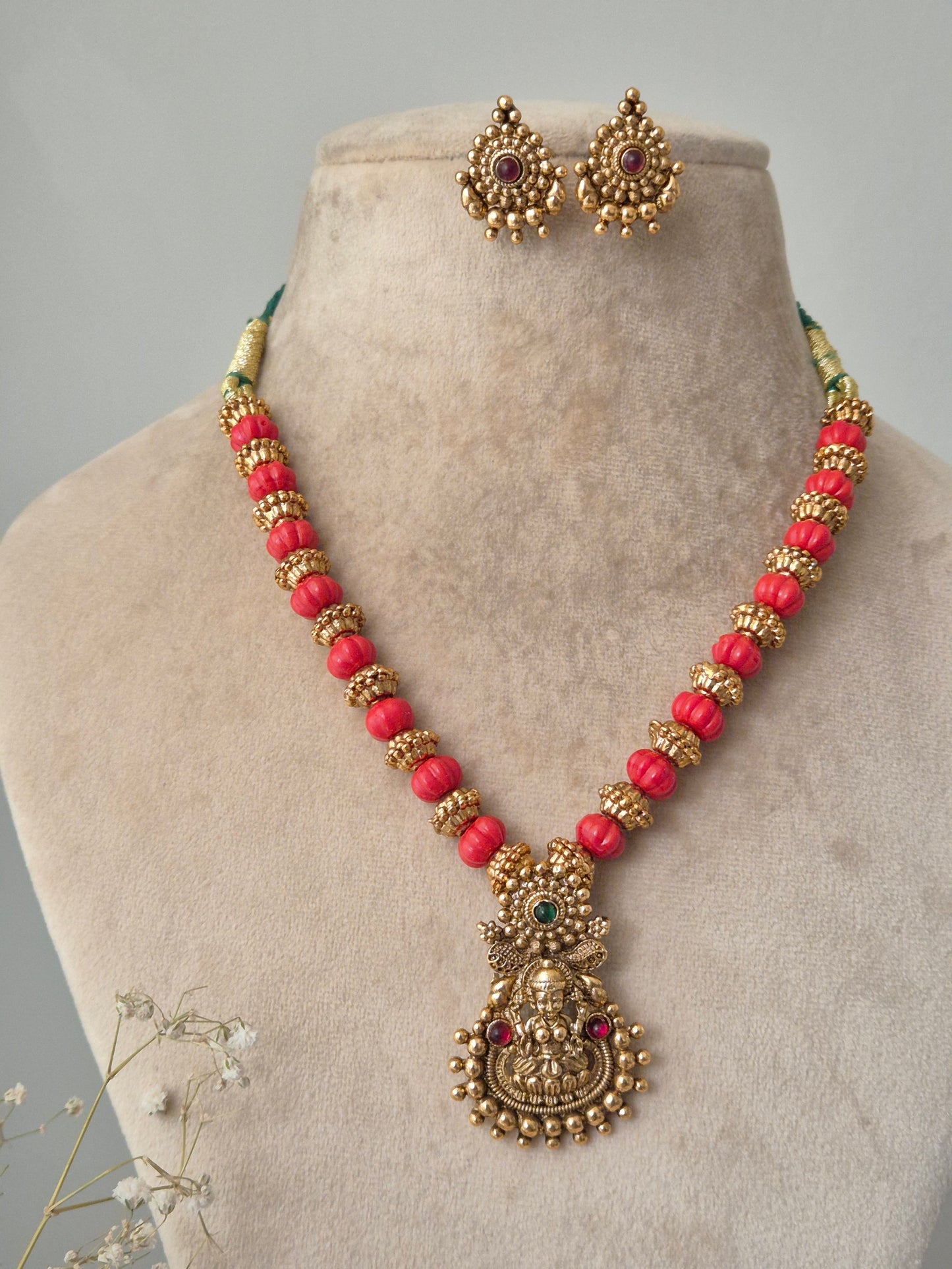 Sukanya Necklace Set