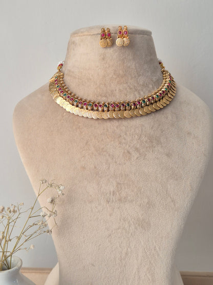 Vamini Necklace Set