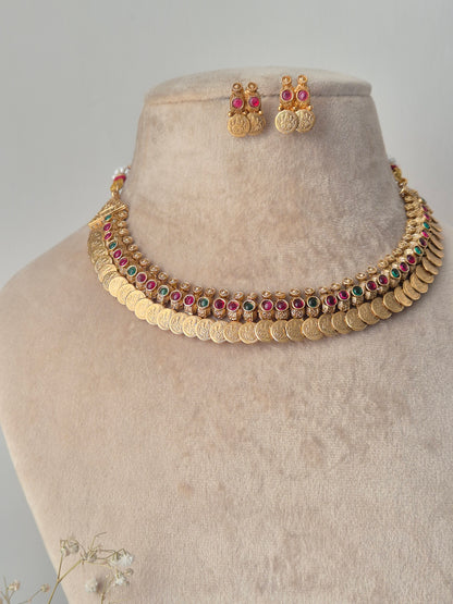 Vamini Necklace Set