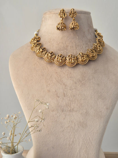 Itika Necklace Set