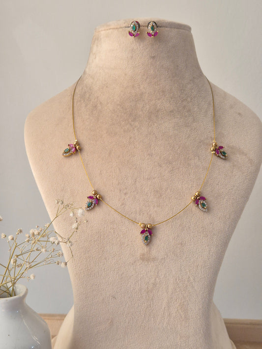 Navira Invisible Chain Necklace Set