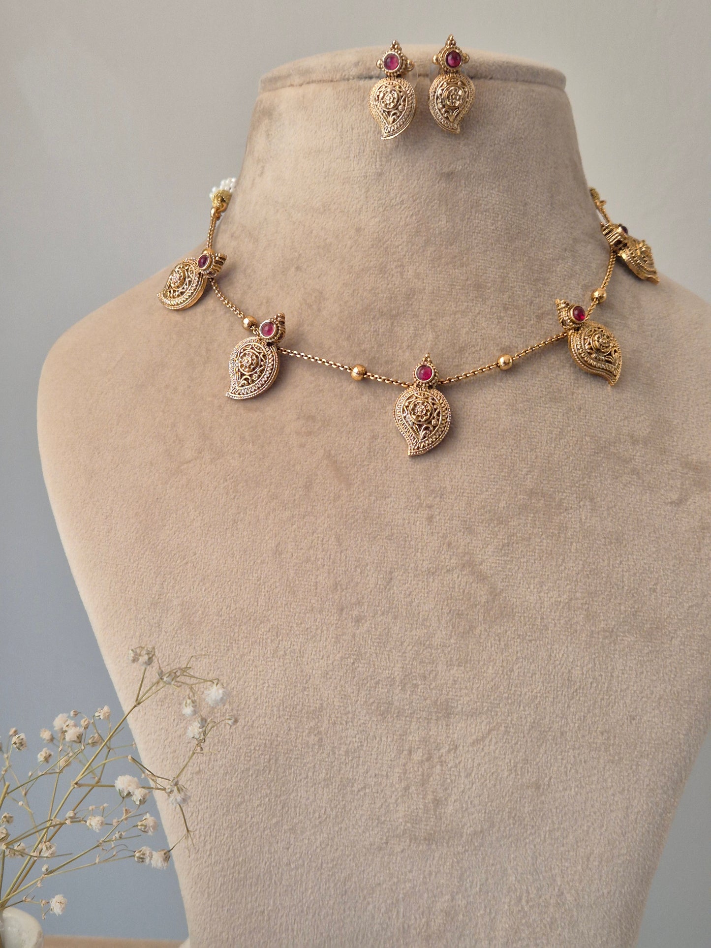 Orlina Necklace Set